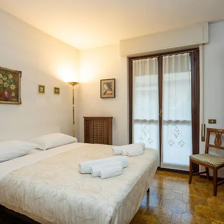 Mandello Sotto Grigna مانديلو ديل لاريو