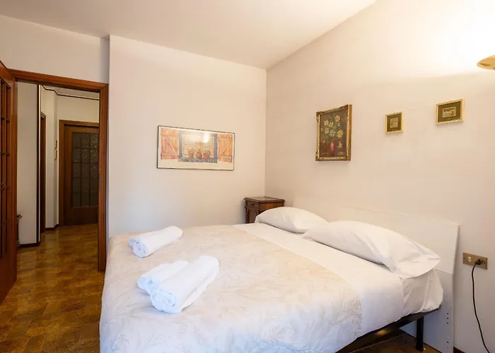 Mandello Sotto Grigna Apartman *