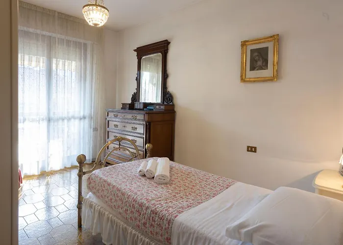 Mandello Sotto Grigna Apartman *
